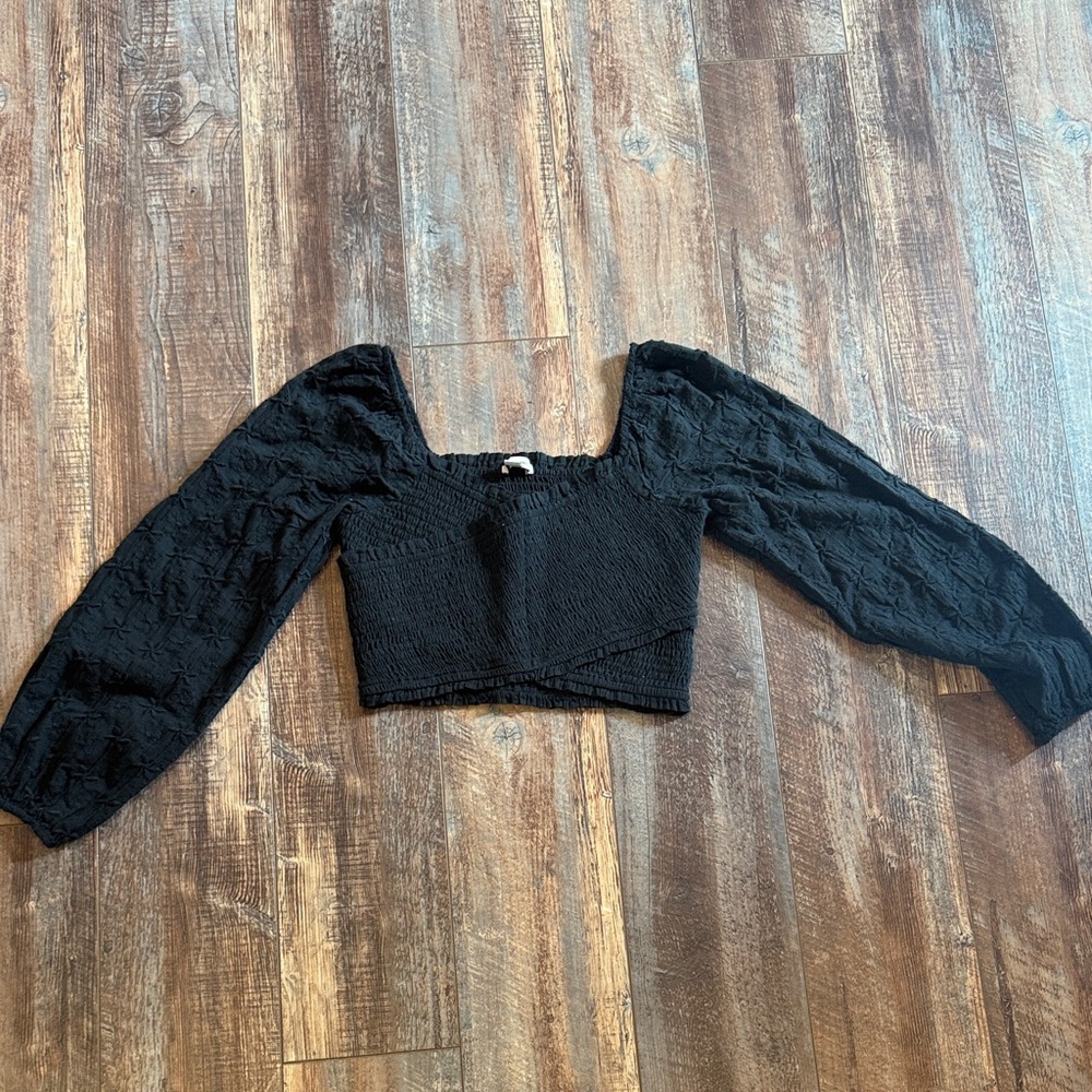 American Eagle Outfitters Black Smocked Puff-Sleeve Crop Top
